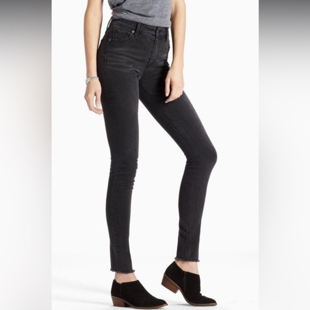 Bridgette High Rise Skinny Jean With Raw Hem